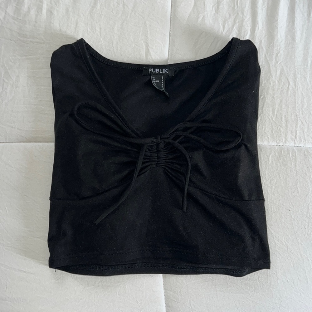 BLACK CROPPED LONG SLEEVE
